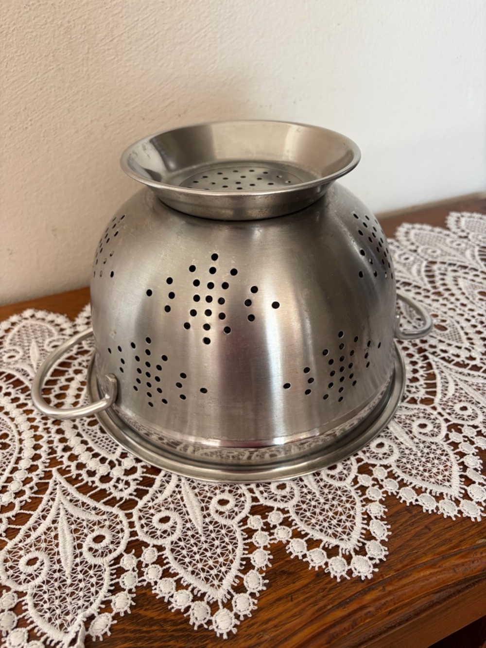 Stainless Colander - Picture 3 of 7